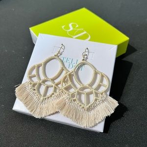 Stella & Dot Summer Statement Earrings in cream